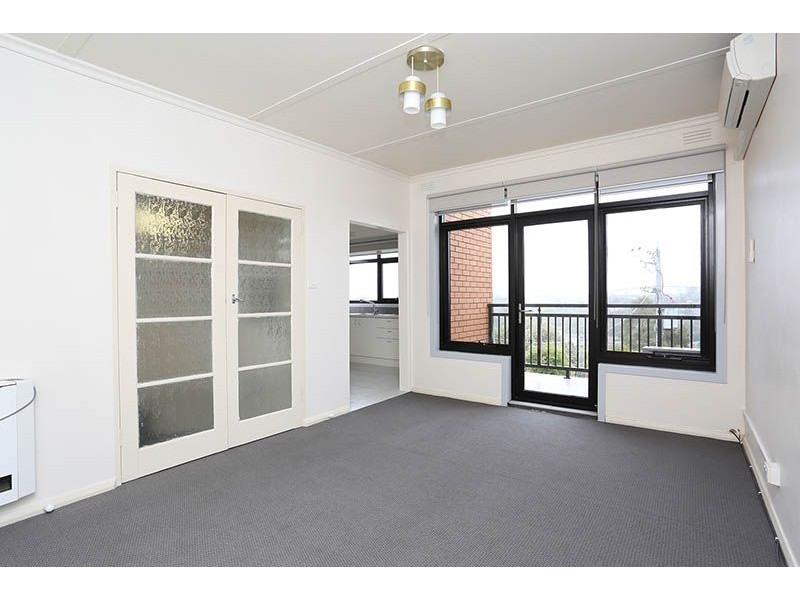4/64 New Road, Oak Park VIC 3046