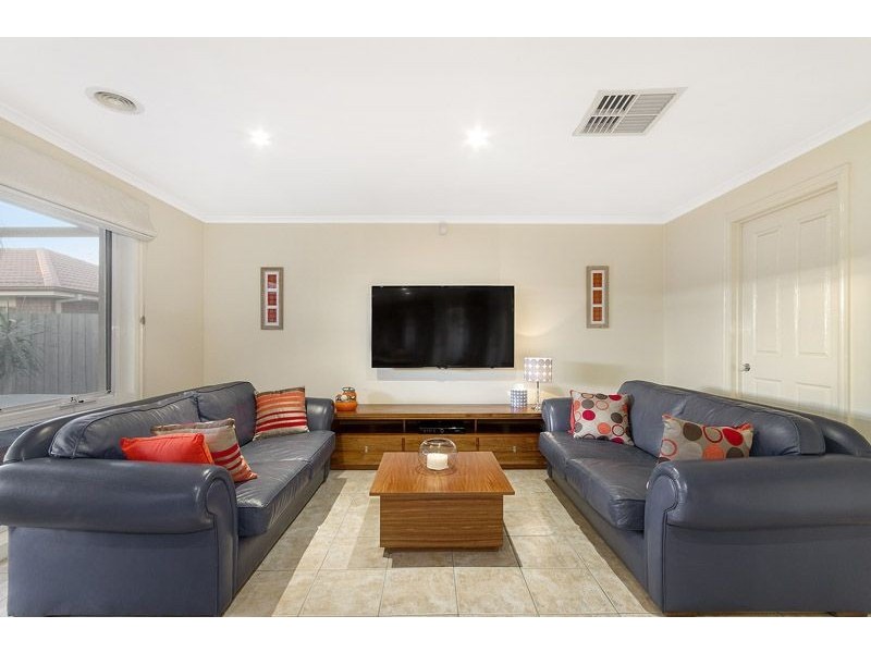 2A Eileen Street, Hadfield VIC 3046