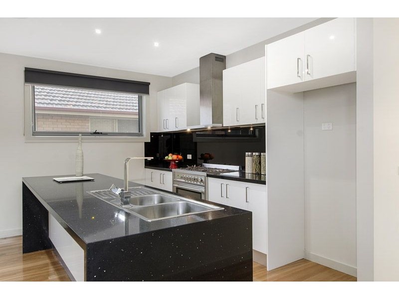 1/254 West Street, Glenroy VIC 3046