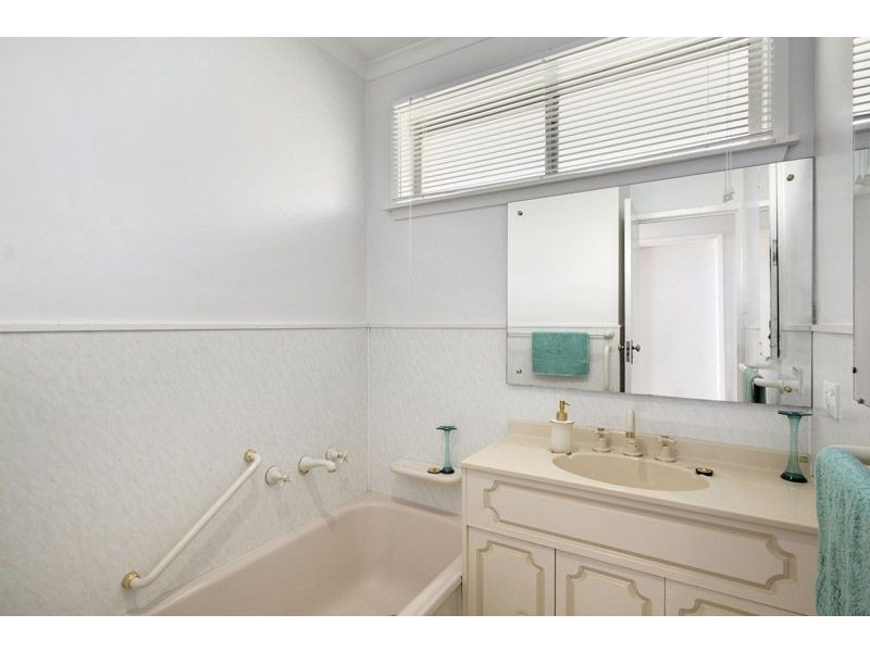 10 Rose Court, Jacana VIC 3047