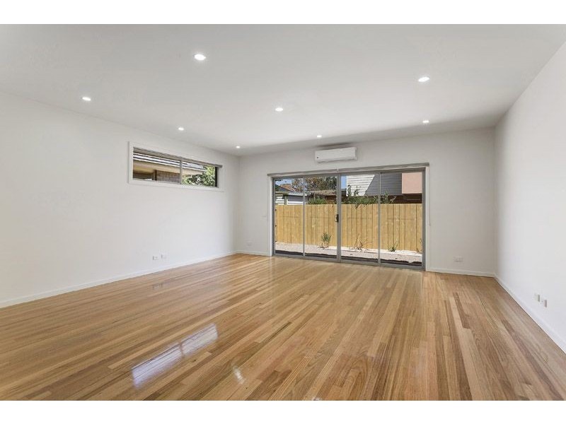 2/33 William Street, Glenroy VIC 3046