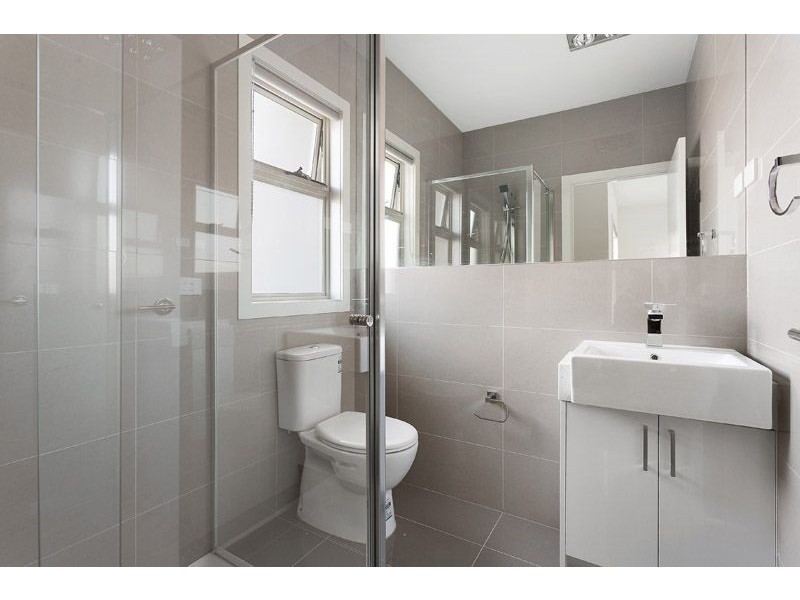 2/33 William Street, Glenroy VIC 3046