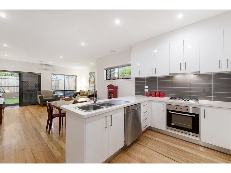 6/18 Josephine Street, Oak Park VIC 3046