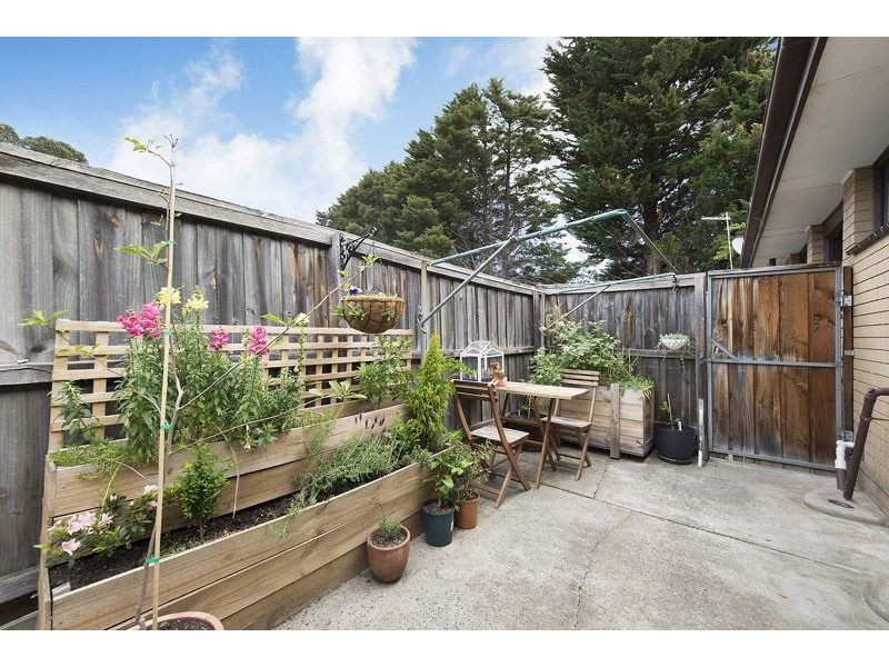 12/9-11 Chris Court, Oak Park VIC 3046