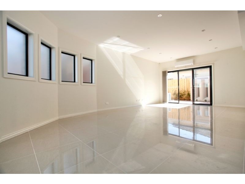 1/59 West Street, Glenroy VIC 3046