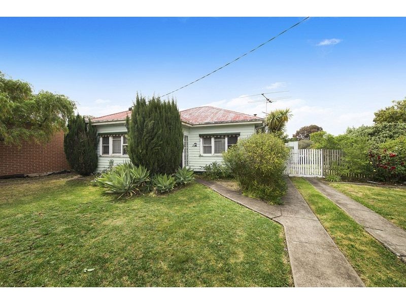 24 Hartington Street, Glenroy VIC 3046