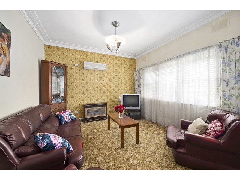 24 Hartington Street, Glenroy VIC 3046