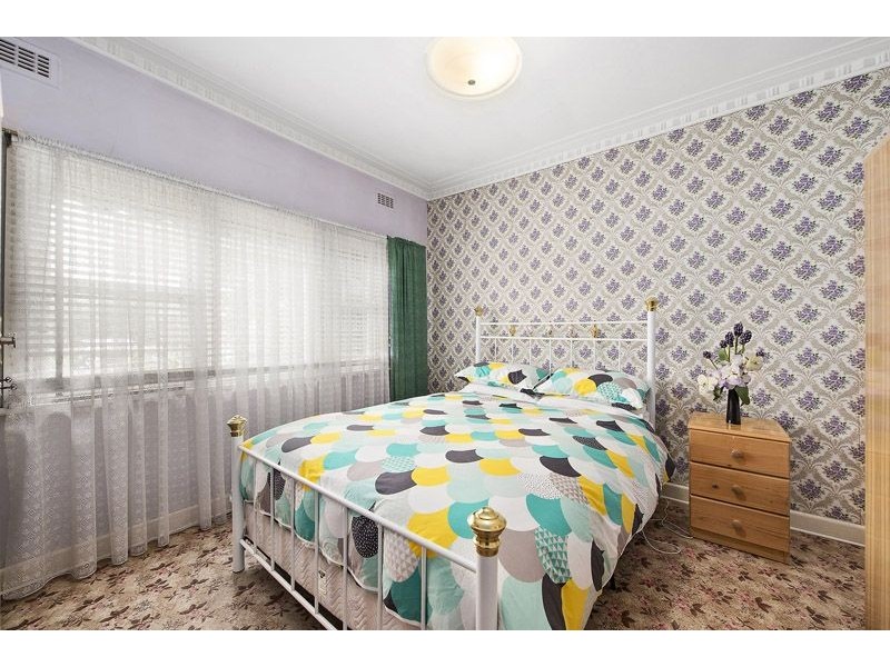 24 Hartington Street, Glenroy VIC 3046