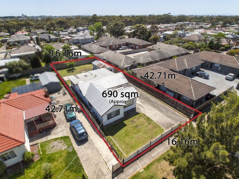 24 Hilton Street, Hadfield VIC 3046