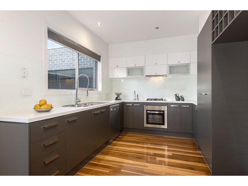 2/2 Trevannion Street, Glenroy VIC 3046