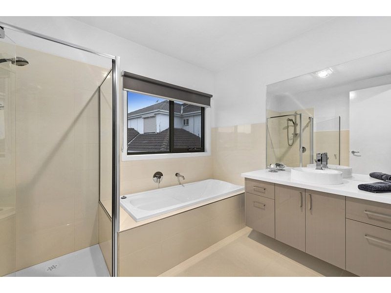 2/57 Outlook Drive, Glenroy VIC 3046