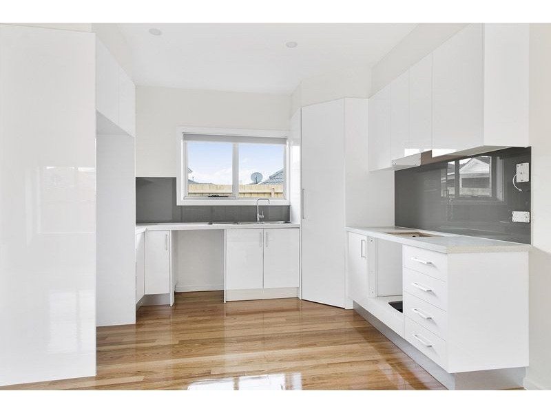 2/71 Maude Avenue, Glenroy VIC 3046