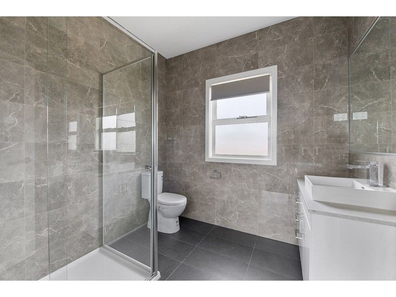 2/71 Maude Avenue, Glenroy VIC 3046