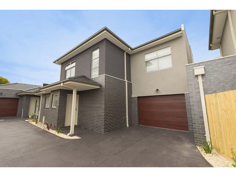 2/71 Maude Avenue, Glenroy VIC 3046