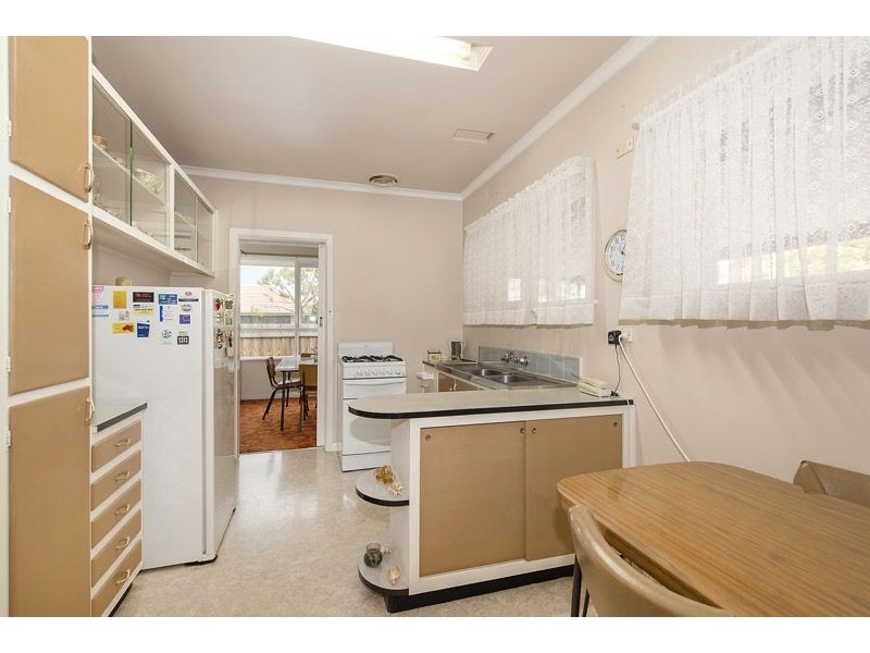 17 Sutherland Street, Hadfield VIC 3046