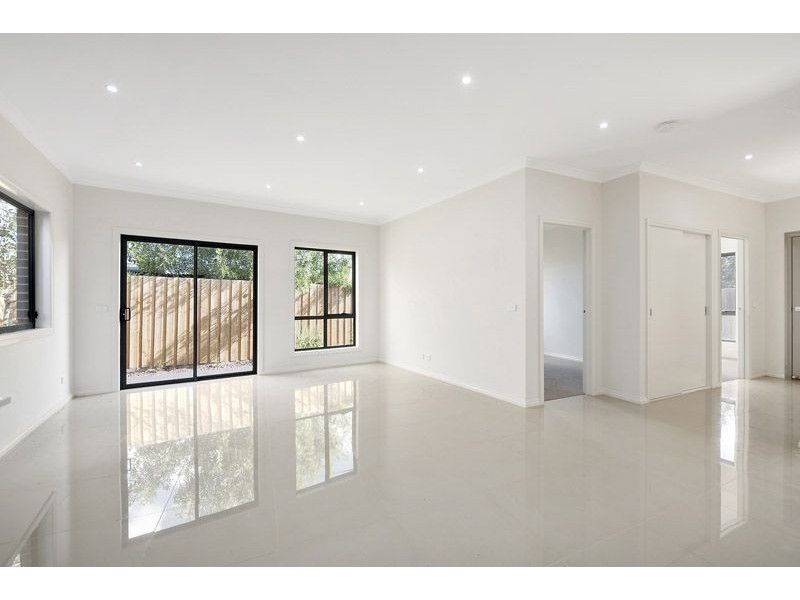 4/5 Sunset Boulevard, Jacana VIC 3047
