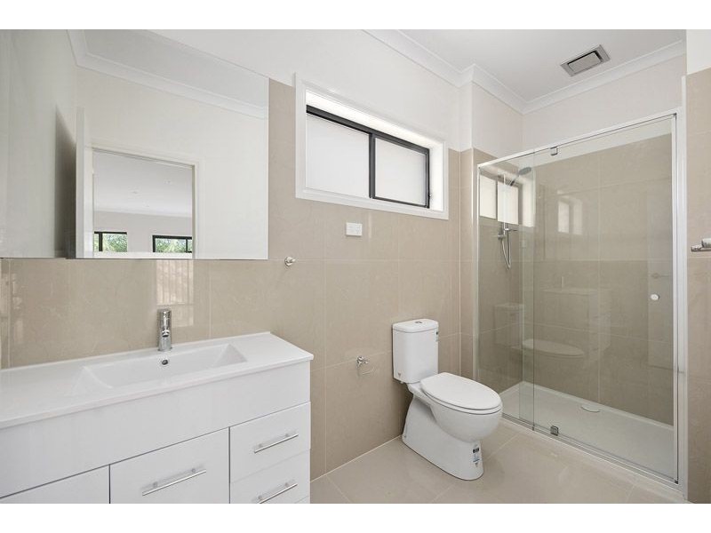 4/5 Sunset Boulevard, Jacana VIC 3047