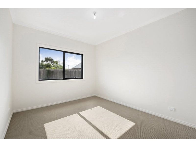 4/5 Sunset Boulevard, Jacana VIC 3047