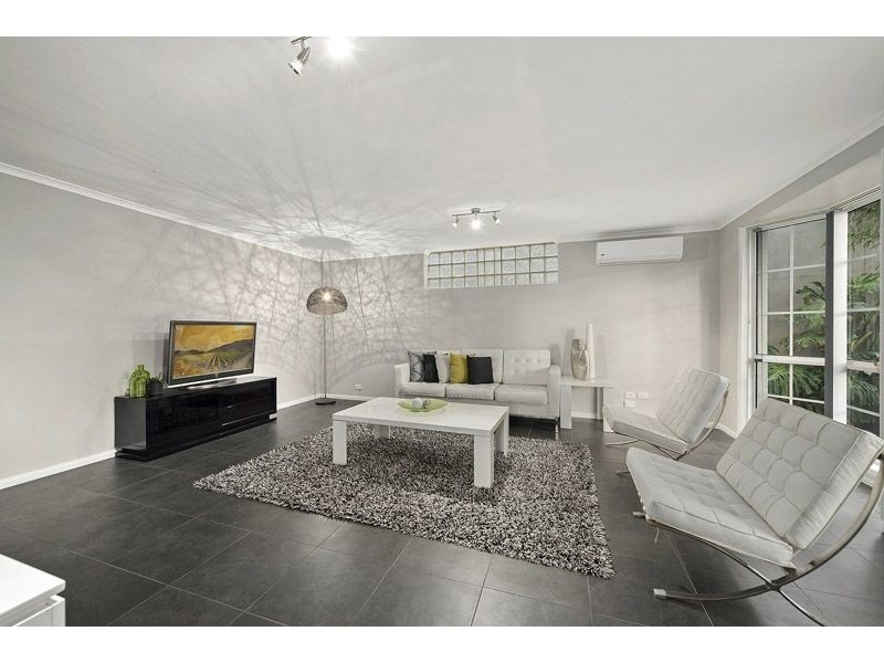 2A Harra Court, Oak Park VIC 3046