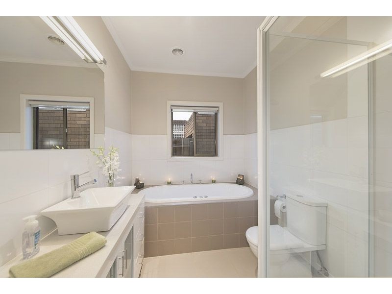 1/19 Gregory Street, Oak Park VIC 3046