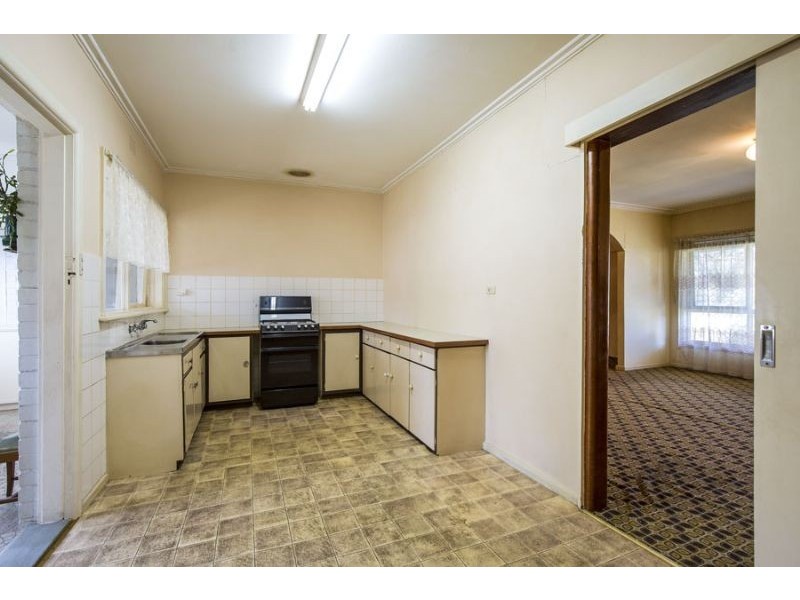 2 South Street, Hadfield VIC 3046