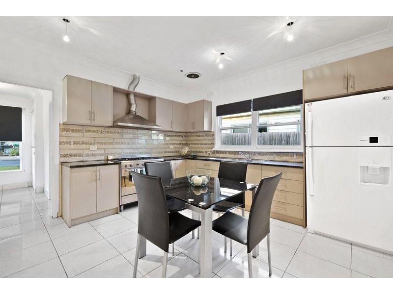 8 Dromana Street, Glenroy VIC 3046