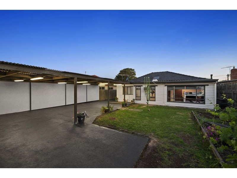8 Dromana Street, Glenroy VIC 3046