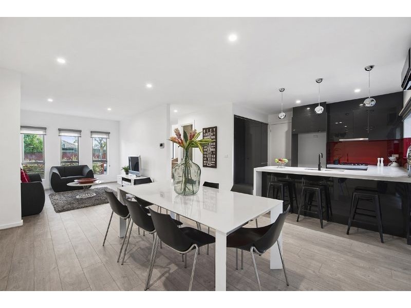 2B Lyons Street, Glenroy VIC 3046