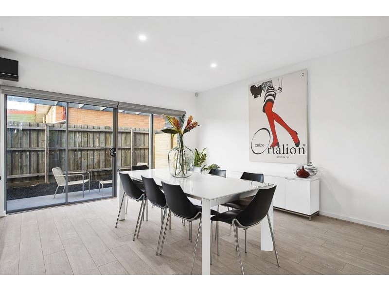 2B Lyons Street, Glenroy VIC 3046