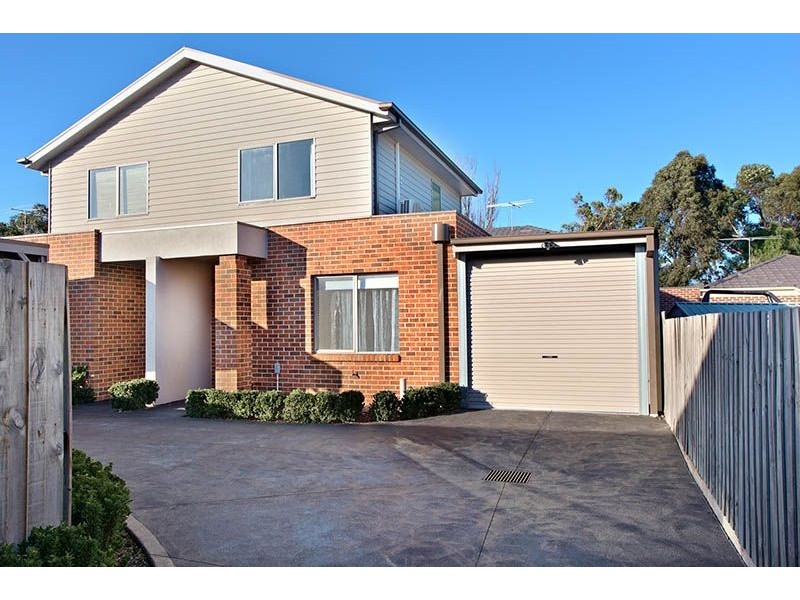 2/82 Glen Street, Glenroy VIC 3046