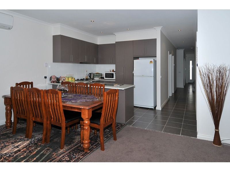 2/21 Hubert Avenue, Glenroy VIC 3046