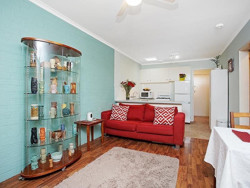 8/59-61 Rhodes Parade, Oak Park VIC 3046