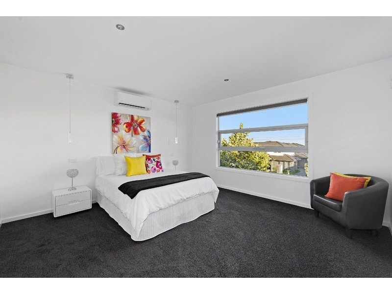 2/24 Prospect Street, Glenroy VIC 3046