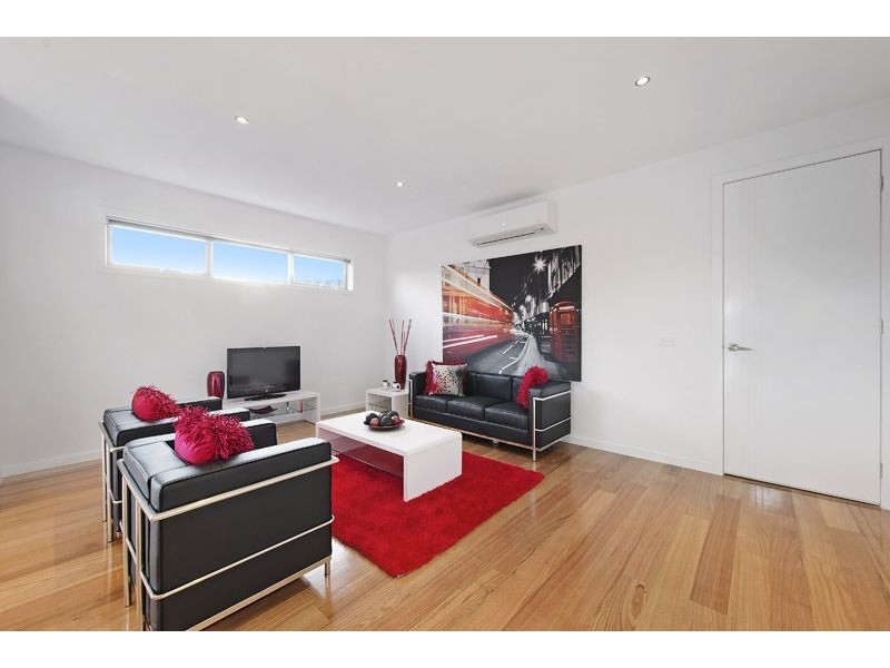2/24 Prospect Street, Glenroy VIC 3046