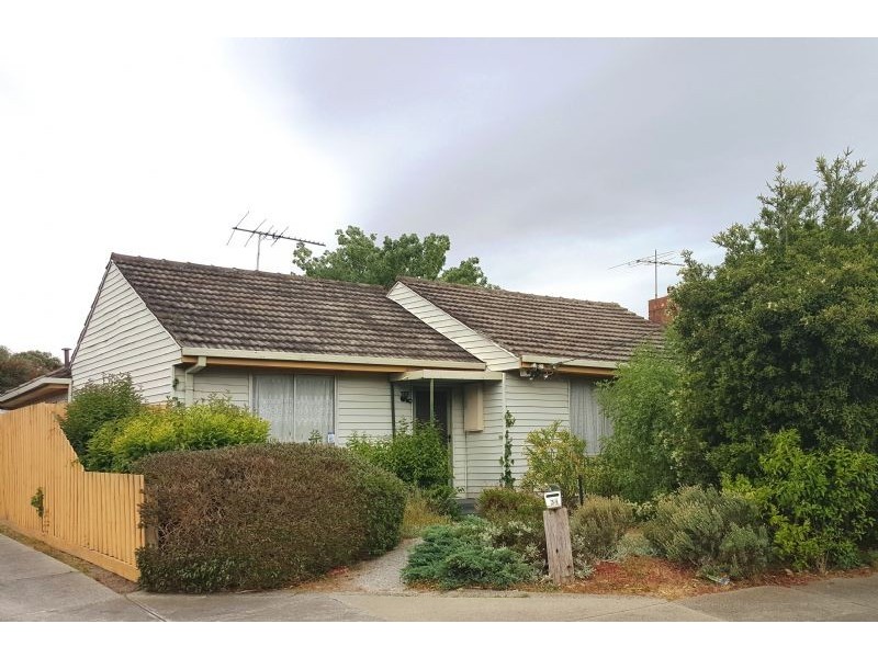34 South Street, Hadfield VIC 3046
