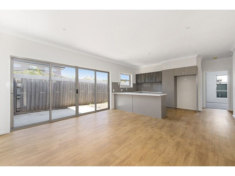 3/2 Truscott Street, Glenroy VIC 3046