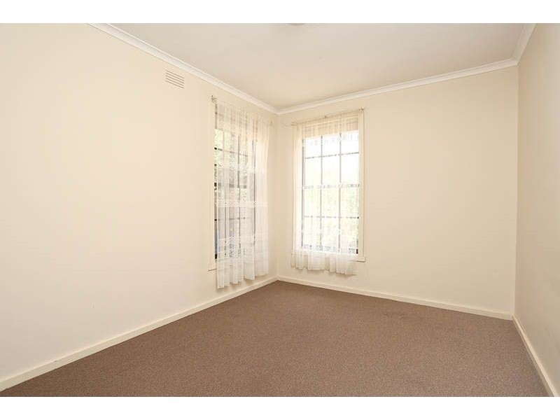 4/18 Wheatsheaf Road, Glenroy VIC 3046