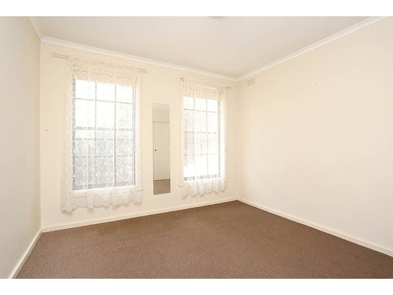4/18 Wheatsheaf Road, Glenroy VIC 3046