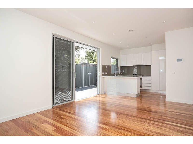 3/6 Newton Street, Glenroy VIC 3046