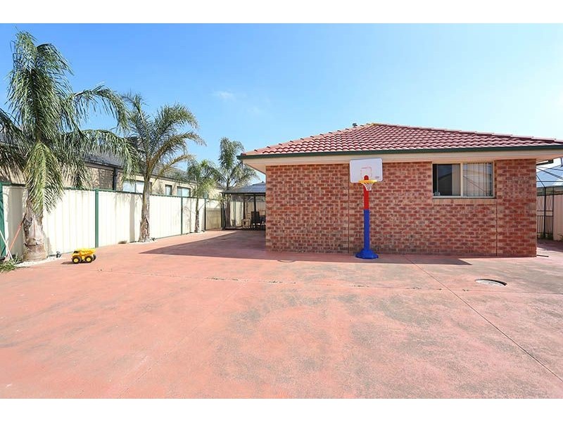 11 Darlington Court, Roxburgh Park VIC 3064