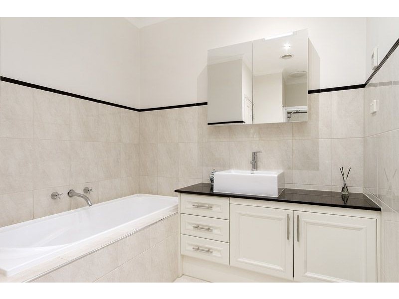 3/23 Gladstone Parade, Glenroy VIC 3046