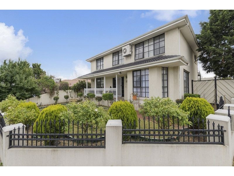 13 Gunbower Crescent, Meadow Heights VIC 3048