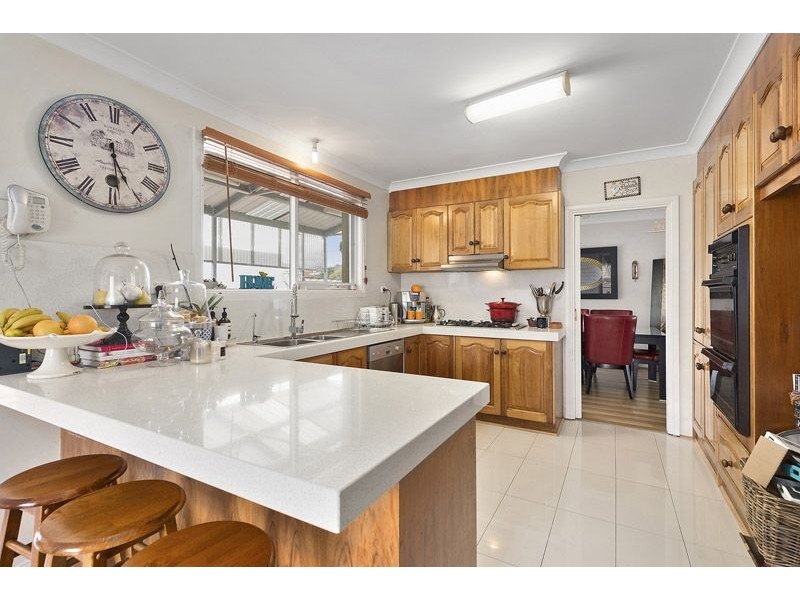 13 Gunbower Crescent, Meadow Heights VIC 3048