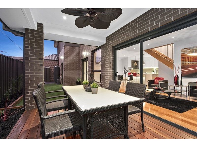 1/2 Langton Street, Glenroy VIC 3046