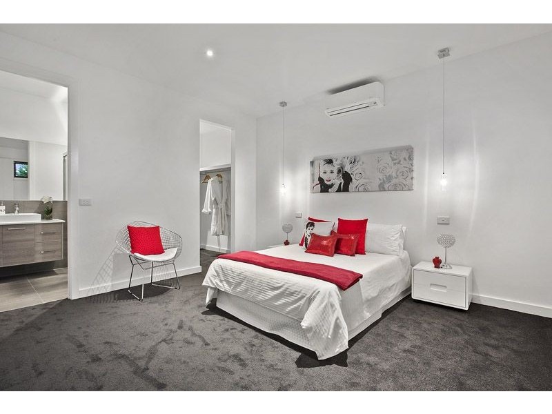 1/2 Langton Street, Glenroy VIC 3046