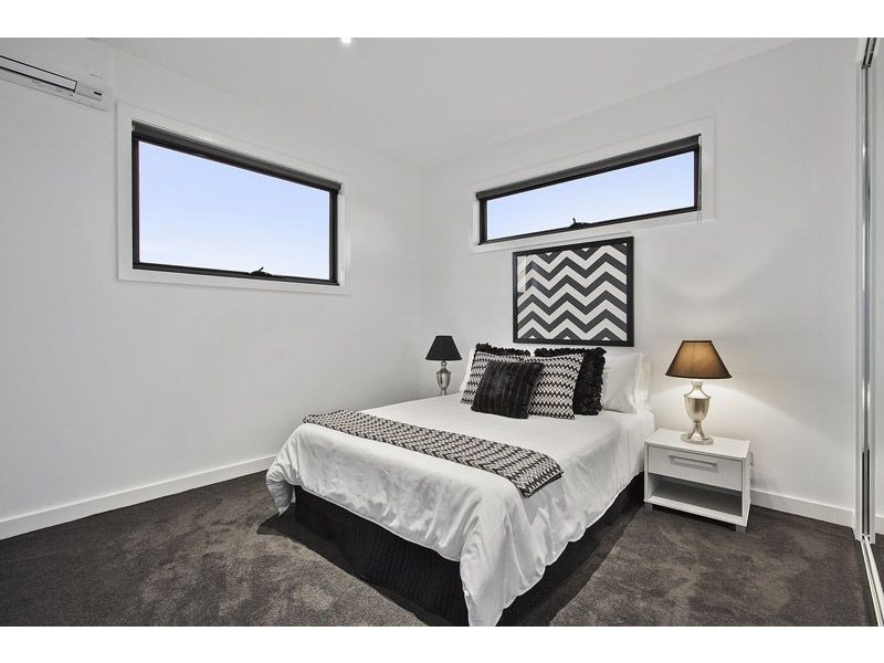 1/2 Langton Street, Glenroy VIC 3046