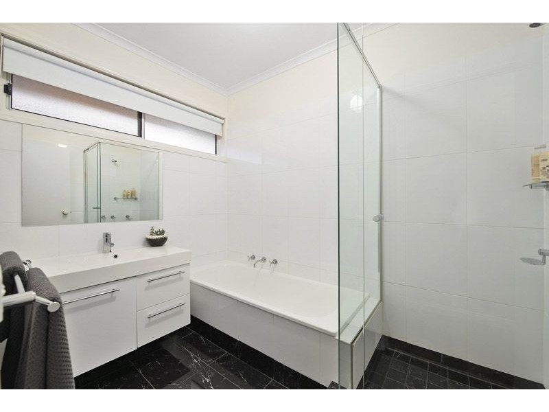 11 Cross Terrace, Glenroy VIC 3046