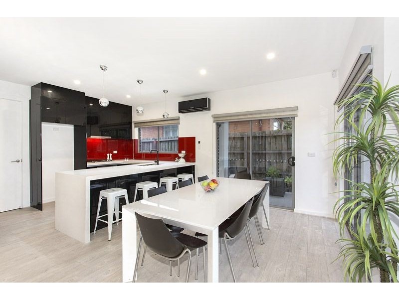 2C Lyons Street, Glenroy VIC 3046