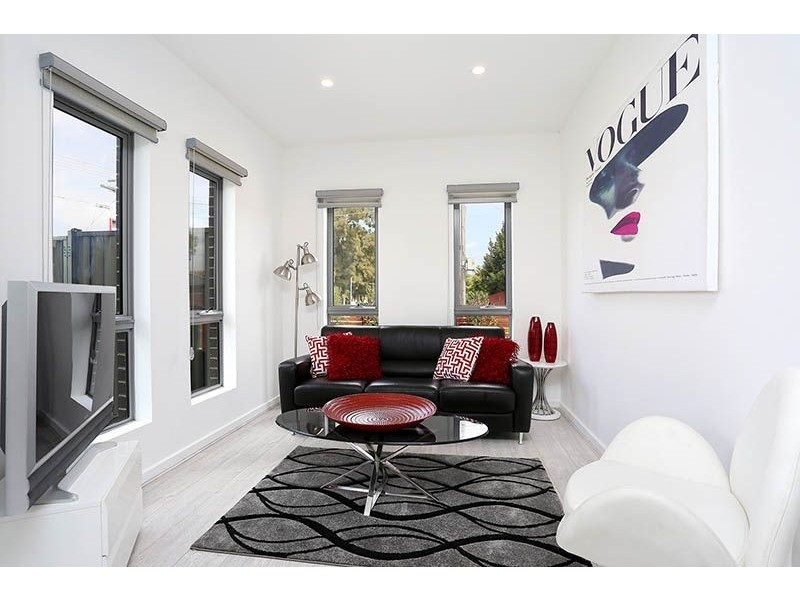 2C Lyons Street, Glenroy VIC 3046