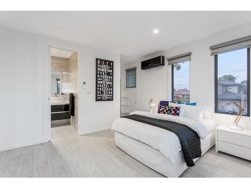 2C Lyons Street, Glenroy VIC 3046